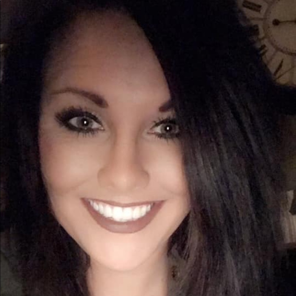 Meet your Posher, Alyshia